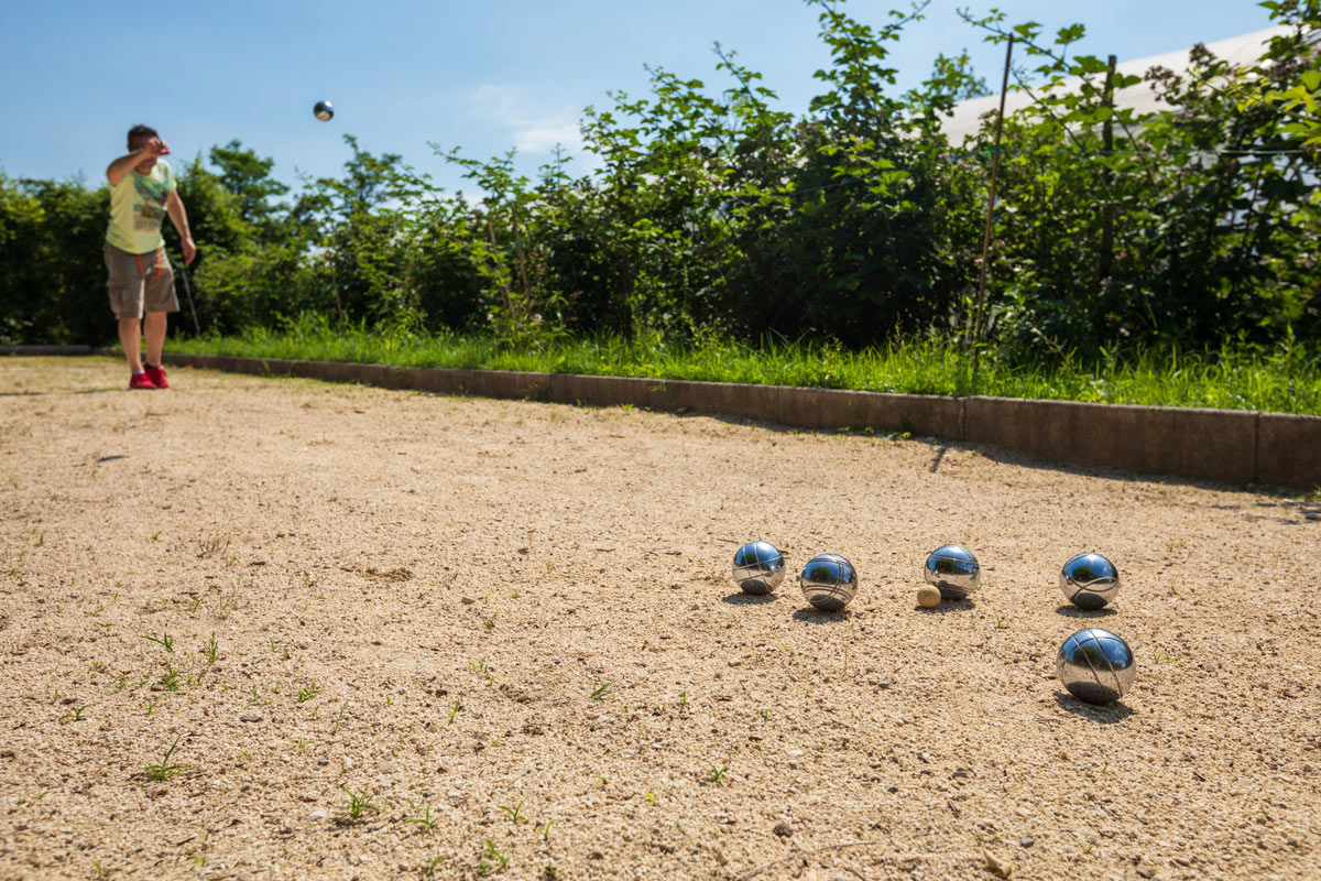 Attività ricreativa bocce Acero rosso